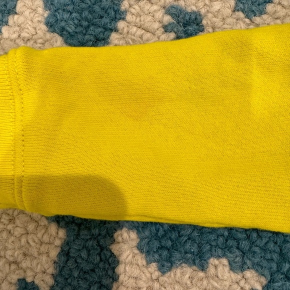 Gucci 18-24 Months Yellow and Black Cat Graphic Shirt - Picture 6 of 8